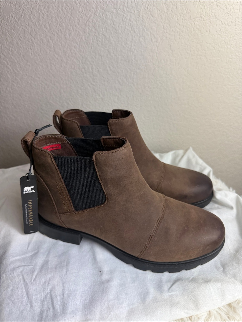 Sorel Women’s Waterproof Emilie III Chelsea Boots in Tobacco Brown Sz 7